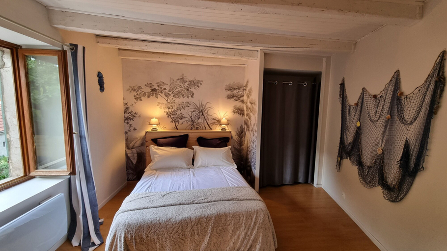 Bedroom 3, Les Jardins de Kuz, Isère