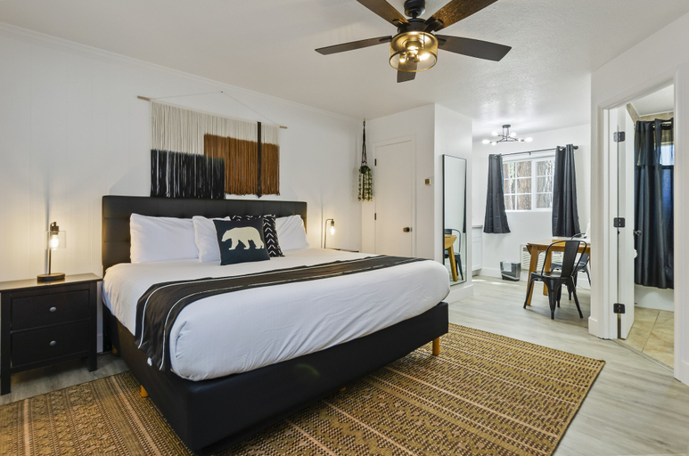 Bedroom 3, The Jeffrey Hotel, El Dorado
