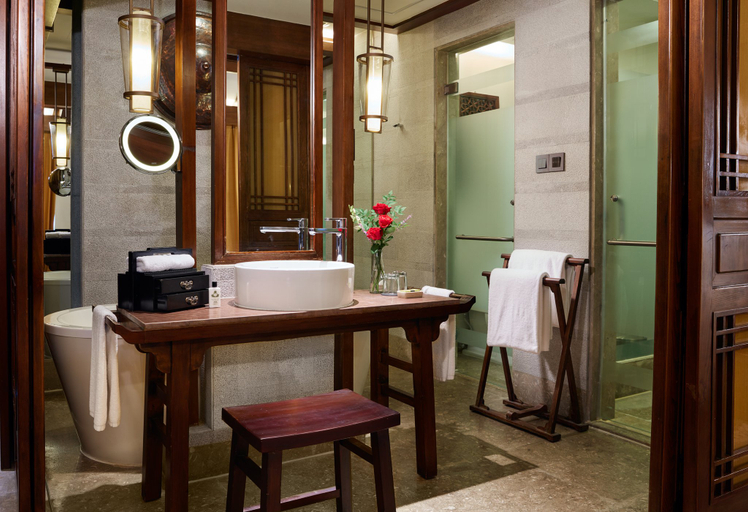 Bathroom 5, InterContinental Hotels LIJIANG ANCIENT TOWN RESORT by IHG, Lijiang