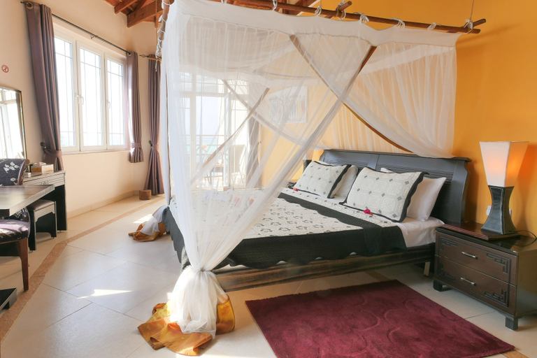 Bedroom 2, Villa Fleur de Lys, Kusini