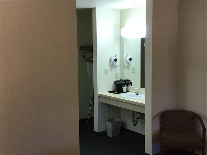 Bathroom 4, Super 8 by Wyndham Salmon, Lemhi