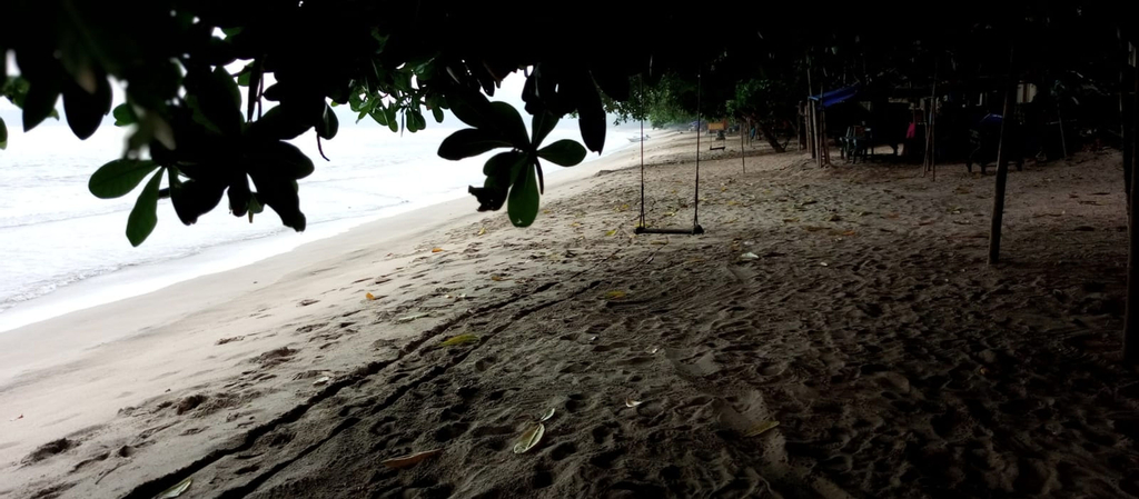 Others 2, 2BR Kondominium Carita Krakatau, Serang