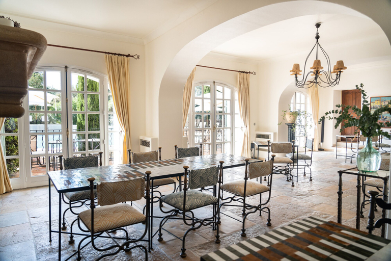 Food & Drinks 5, Château les Crostes, Var