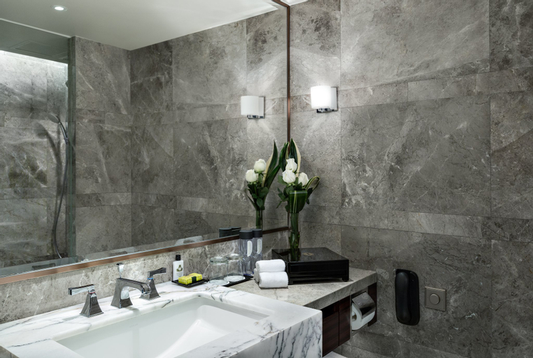 Bathroom 12