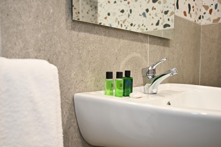 Bathroom 3, Hotel Vino, Durrësit