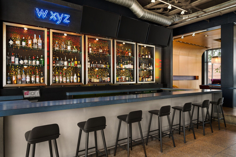 Food & Drinks 5, Aloft by Marriott Chicago O'Hare, Cook