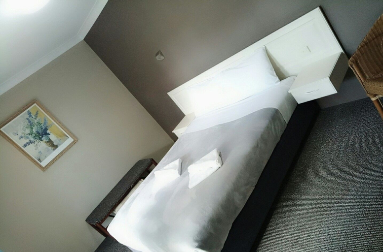 Bedroom 9