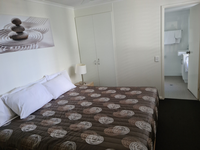 Bedroom 12