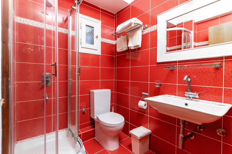Bathroom 3, Xenios Zeus Hotel, Central Macedonia