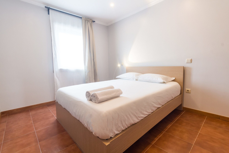 Bedroom 2, House and People - Rua da Taxa, Braga