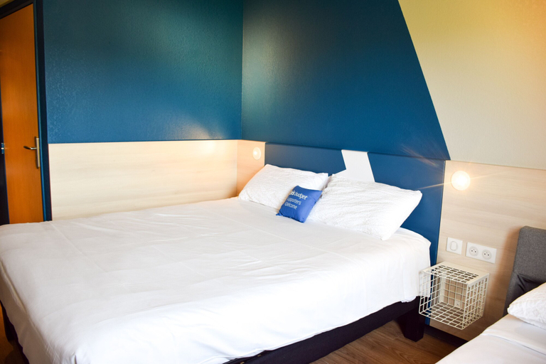 Bedroom 4, Ibis Budget Millau Viaduc, Aveyron