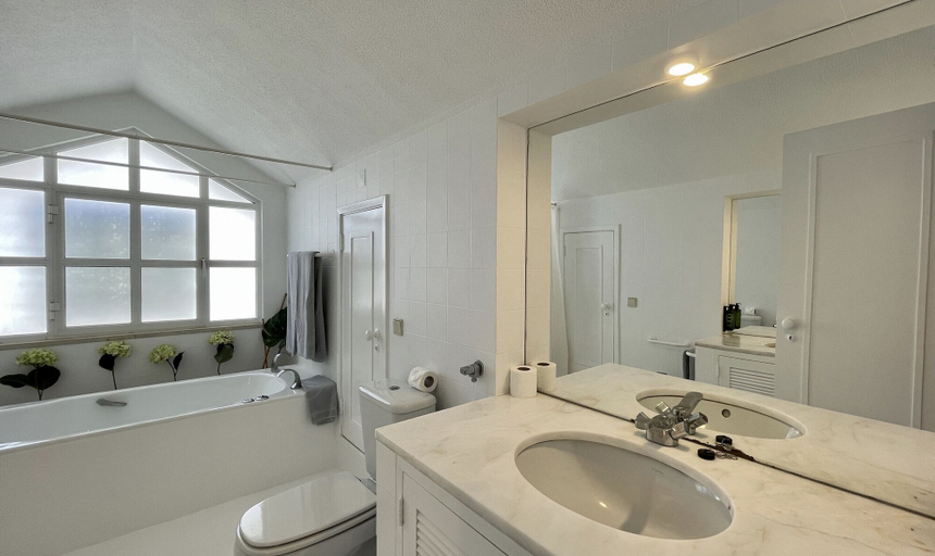 Bathroom 4, Dunas CIP, Albufeira