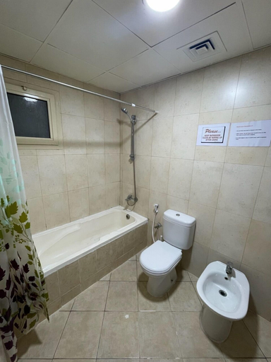 Bathroom 5, Pharaohs Inn Deira Hostel, Dubai