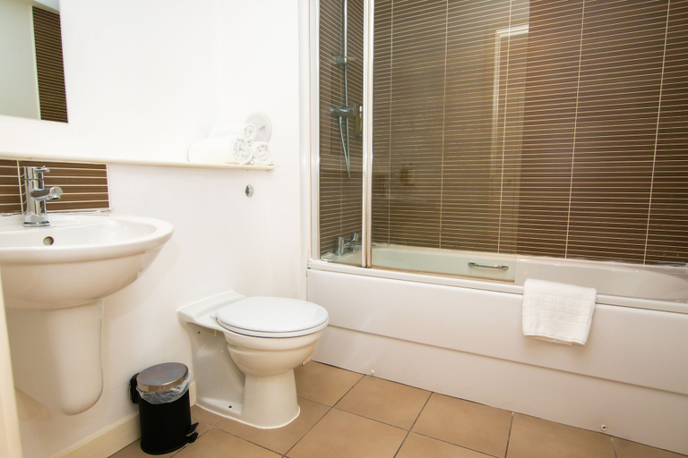 Bathroom 3, Blue Harbour Apartments, Edinburgh