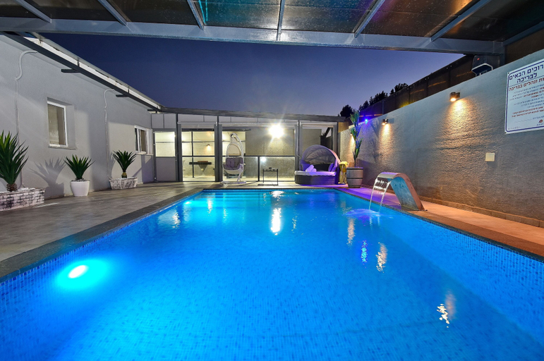 Sport & Beauty 3, Luxury Villa with heated pool in Zfat