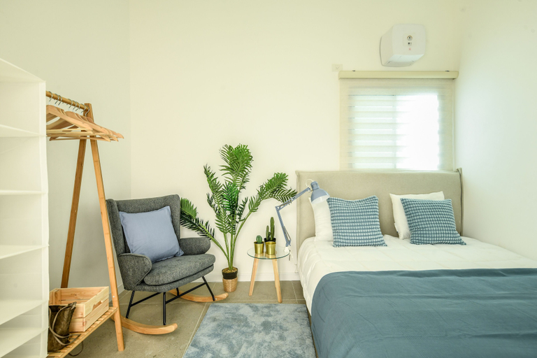 Bedroom 3, Spacious 3BR Apt w Garden Ramat Hasharon