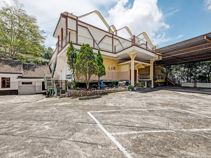 Exterior & Views 1, Collection O 91692 Hotel Citra Dewi 3 Hills, Semarang