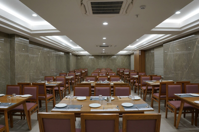Food & Drinks 3, Hotel Stature Inn, Narmada