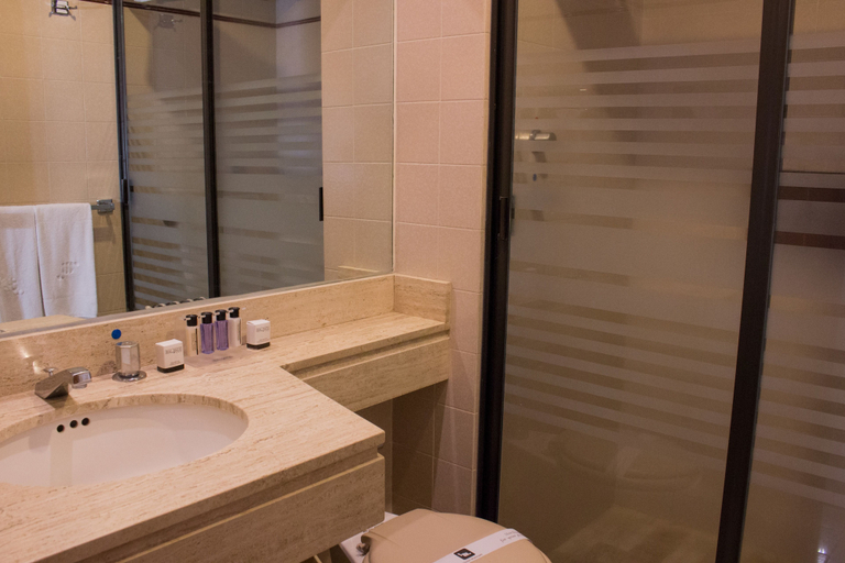 Bathroom 4, Hotel Marlowe Centro Histórico, Mexico City