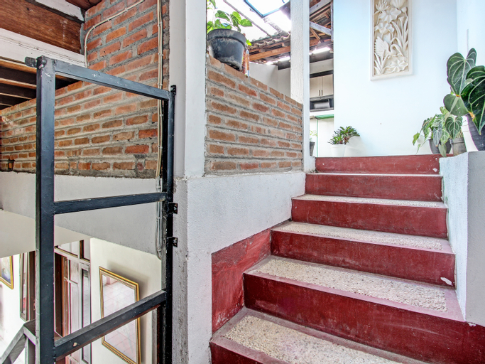 Public Area, OYO 91803 Gita Graha Guest House Syariah, Yogyakarta