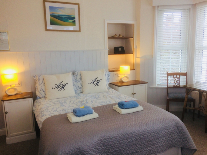 Bedroom 2, Arden House, West Sussex