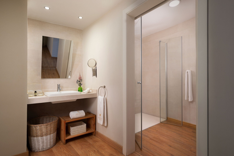 Bathroom 5, Los Seises Sevilla, a Tribute Portfolio Hotel, Sevilla
