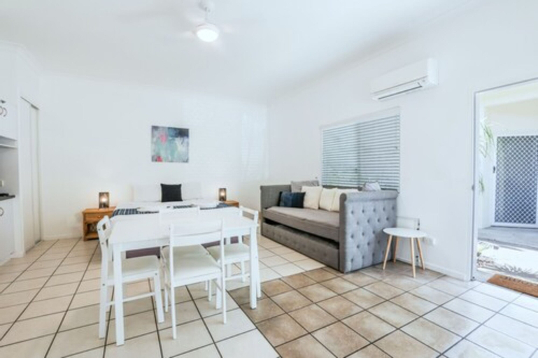 Dining Room 6