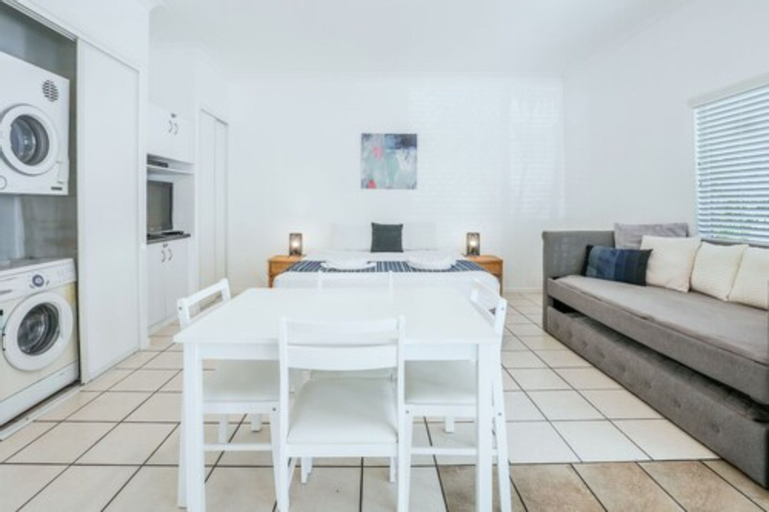 Dining Room 9