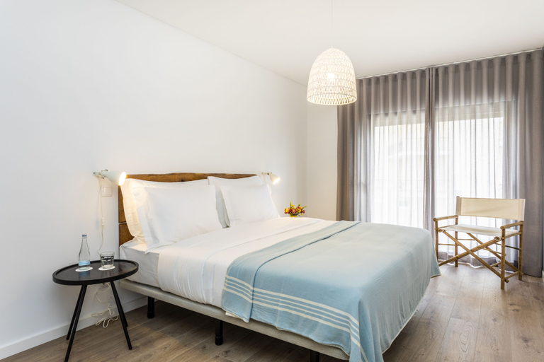 Bedroom 3, You and the sea, Mafra