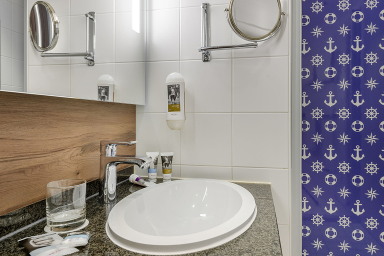 Bathroom 4, Mercure Hotel Hamburg Mitte, Hamburg