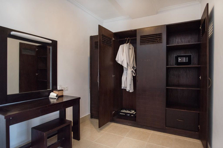 Bathroom 8
