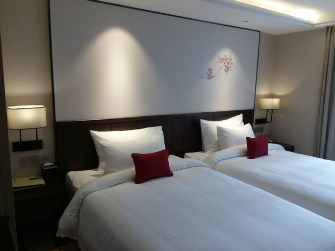Bedroom 26