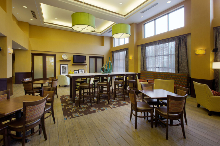 Food & Drinks 5, Hampton Inn & Suites Burlington, Alamance