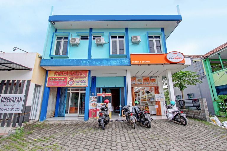 Exterior & Views 1, OYO 91960 Fariza House Syariah, Kendal