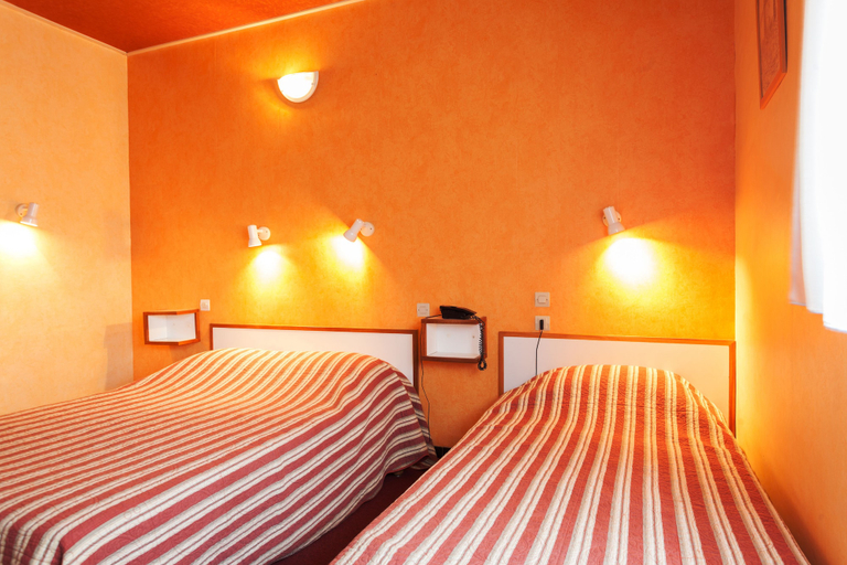 Bedroom 3, Le Saint Georges, Gard
