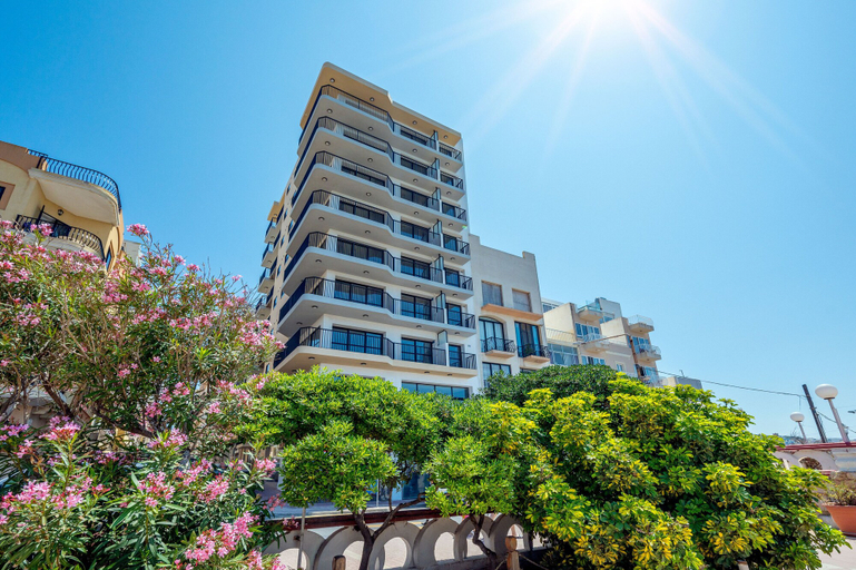 Exterior & Views 2, Islet Seafront Family Apartment, Saint Paul's Bay