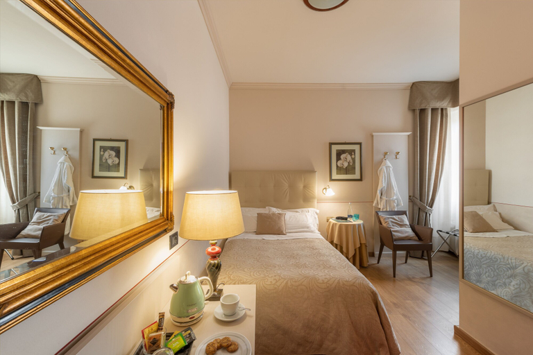 Bedroom 3, Hotel Ambasciatori, Brescia