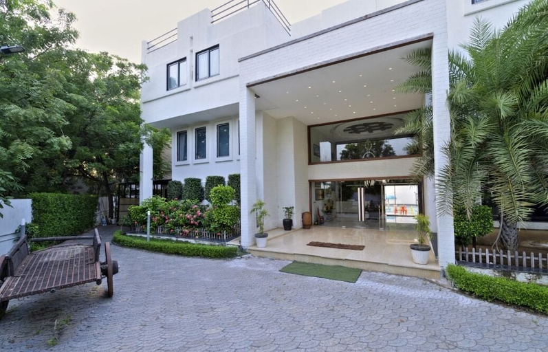 Exterior & Views 2, LVH Om Sanctuary Palace Resort, Ahmadabad