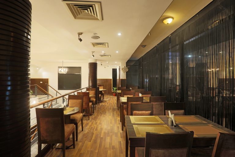 Food & Drinks 4, Arch Plaza - Near Yashobhoomi Dwarka, Delhi