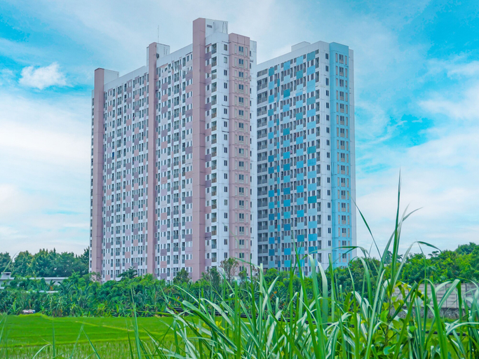 Exterior & Views 1, OYO 90391 Gkitroom, Karawang