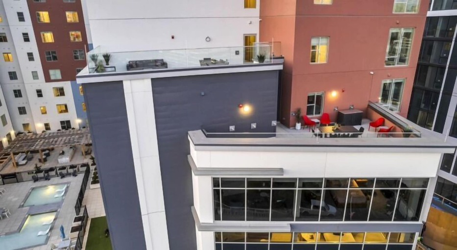 Others 5, Beverly Hills Penthouse Suite, Davidson