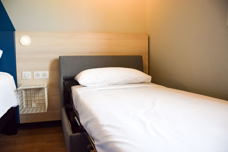 Bedroom 5, Ibis Budget Millau Viaduc, Aveyron