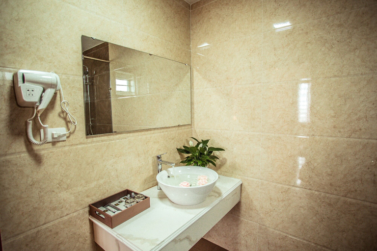 Bathroom 5, Salina Hotel, Ninh Bình