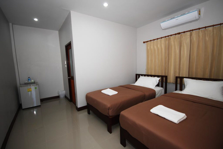 Bedroom 3, Rai Lam Poo Farm and Camping Resort, Muang Nakhon Sawan