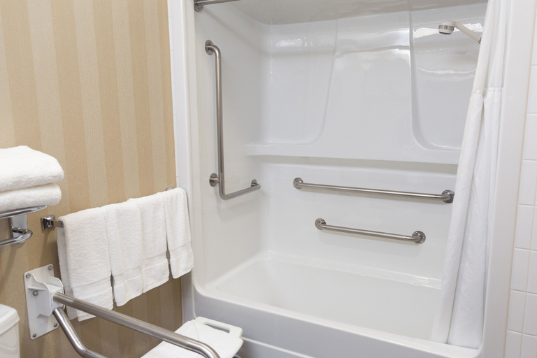 Bathroom 4, Best Western Plus Kelowna Hotel & Suites, Central Okanagan