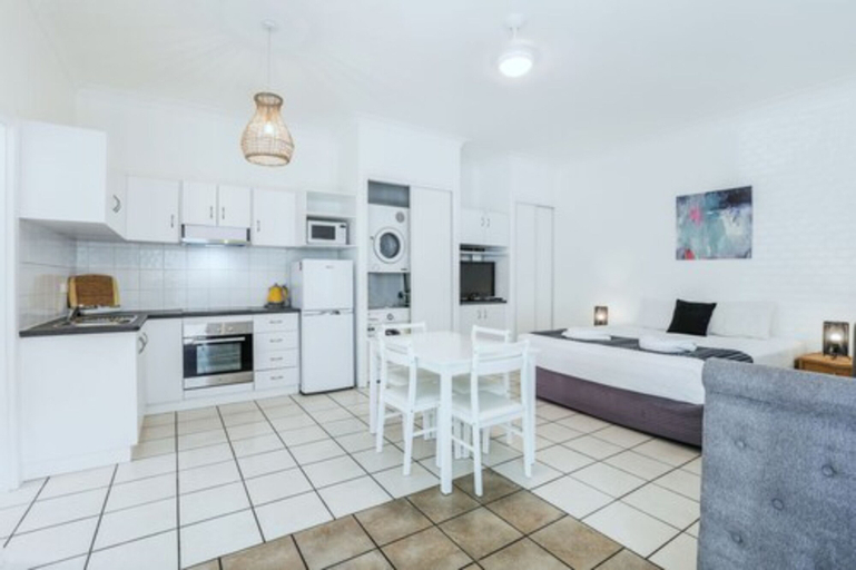 Dining Room 11