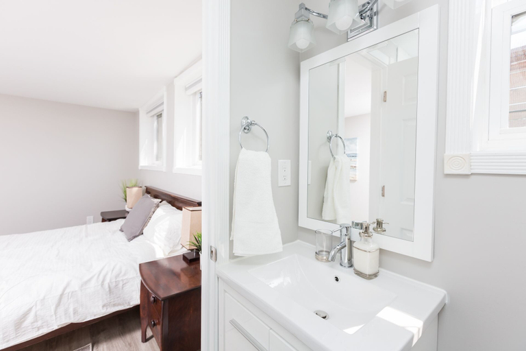 Bedroom 2, Applewood Suites - Annex Coachhouse Loft, Toronto