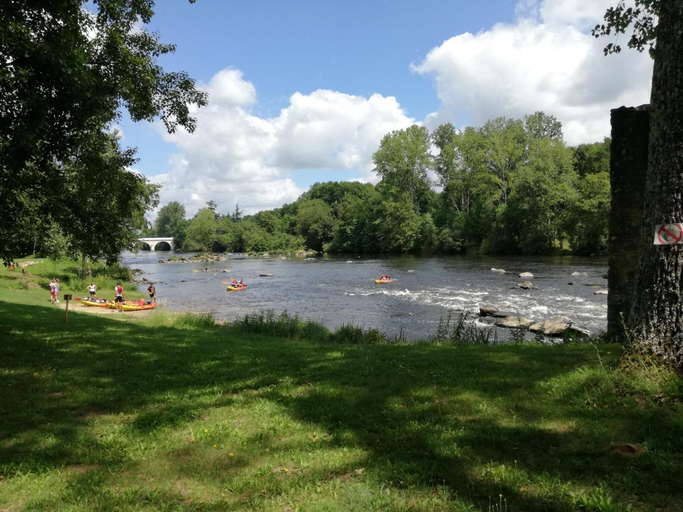 Others 4, SARL Manot Vacances, Charente