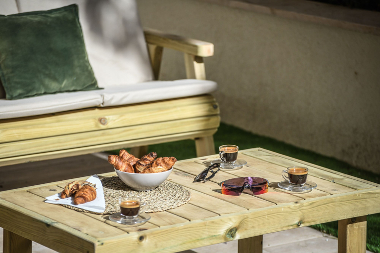 Food & Drinks, Spacious 3BR Apt w Garden Ramat Hasharon