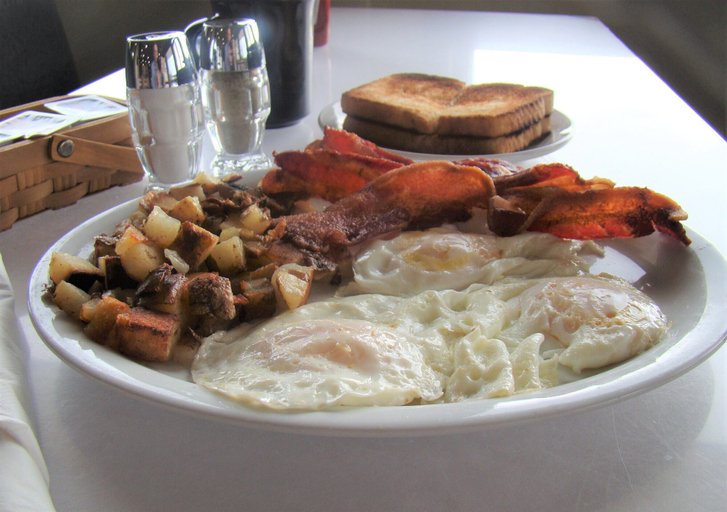 Food & Drinks 5, Baraga Lakeside Inn, Baraga